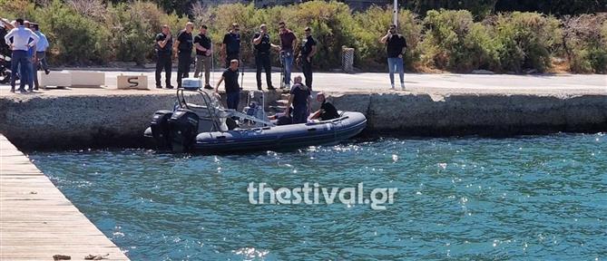 Θεσσαλονίκη: Ηλικιωμένος έπεσε στον Θερμαϊκό - Βούτηξαν για να τον σώσουν (βίντεο)