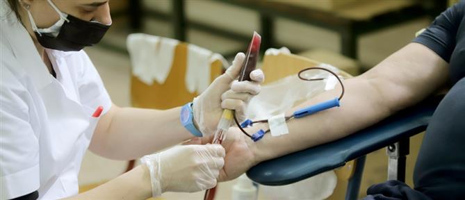 Τζάνειο - Γιος 62χρονης: Έχω δύο ονόματα νοσηλευτών... Δεν μας λένε τίποτα, κρύβονται (βίντεο)