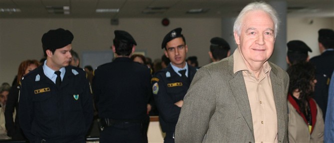 Η Εισαγγελία του Αρείου Πάγου μελετά το ενδεχόμενο αναίρεσης της αποφυλάκισης του Αλέξανδρου Γιωτόπουλου