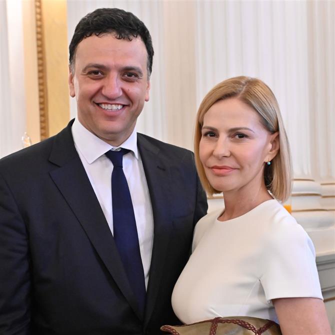 Βασίλης Κικίλιας: Με την Τζένη Μπαλατσινού & τον γιο τους στην Πάτμο - Οι φωτογραφίες και το μήνυμα για τη γιορτή της Παναγίας