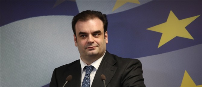 Πιερρακάκης: Παρακολουθούμε τις τιμές στην αμόλυβδη και θα παρέμβουμε αν χρειασθεί